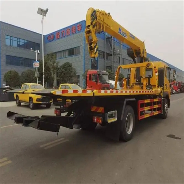 丰宁县附近小随车吊出租电话，轻松解决搬运烦恼