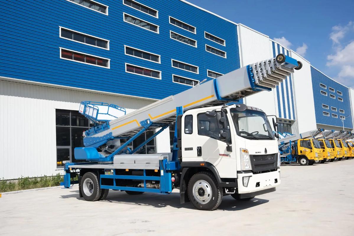 丰宁县出租云梯车高空作业车 建筑垃圾搬运